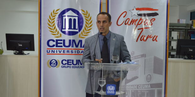 O gestor do Campus Turu abrindo a cerimônia de inauguração