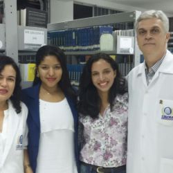 Profa. Isandra Canjão, alunas Hellayne e Gleick e Prof. Marco Cruz