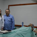 Profa. Ma. Francisca Noronha, coord. de enfermagem, e o coord. dos laboratórios, prof. José Sampaio.